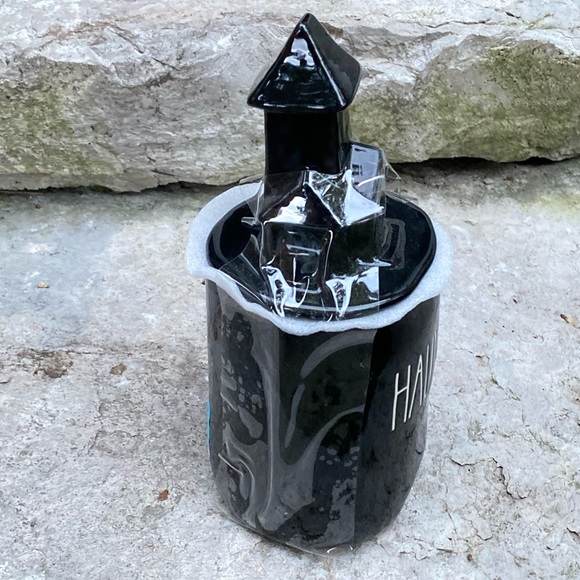 Rae Dunn HAUNTED Mug with Haunted House  Topper - Picture 4 of 6